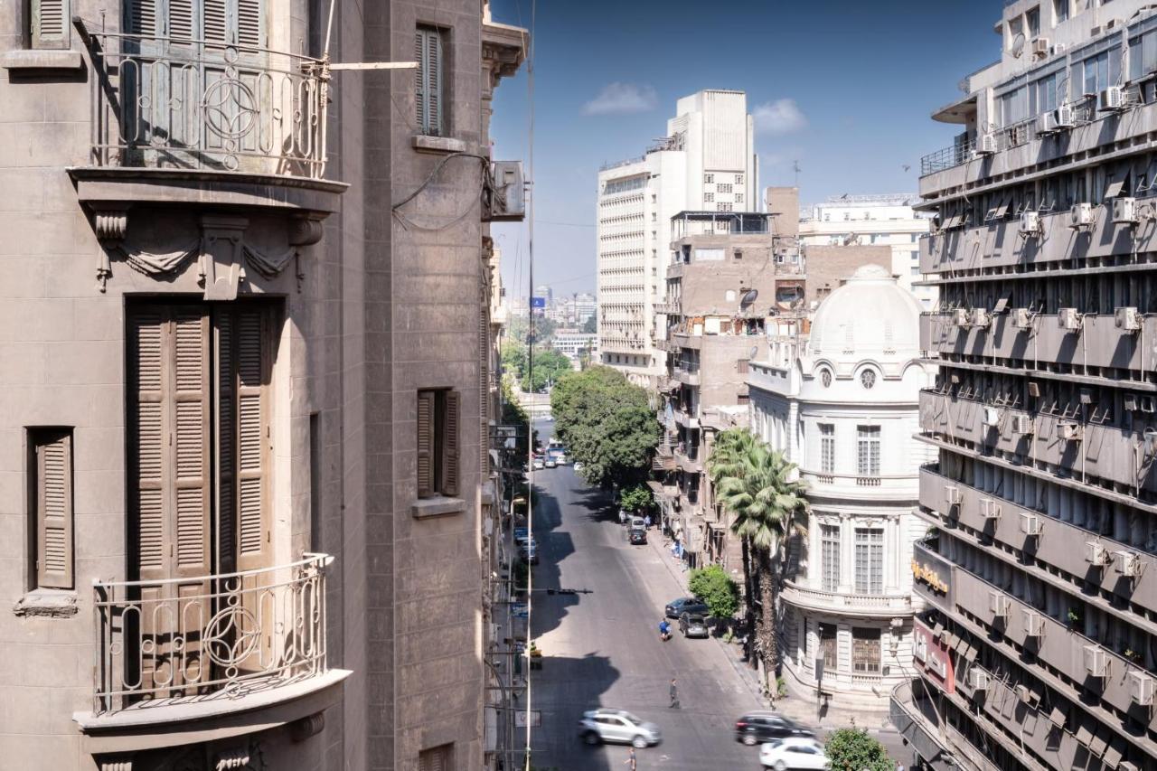 The Red-hot Retro 2bdr Cairo's Downtown Appartement *