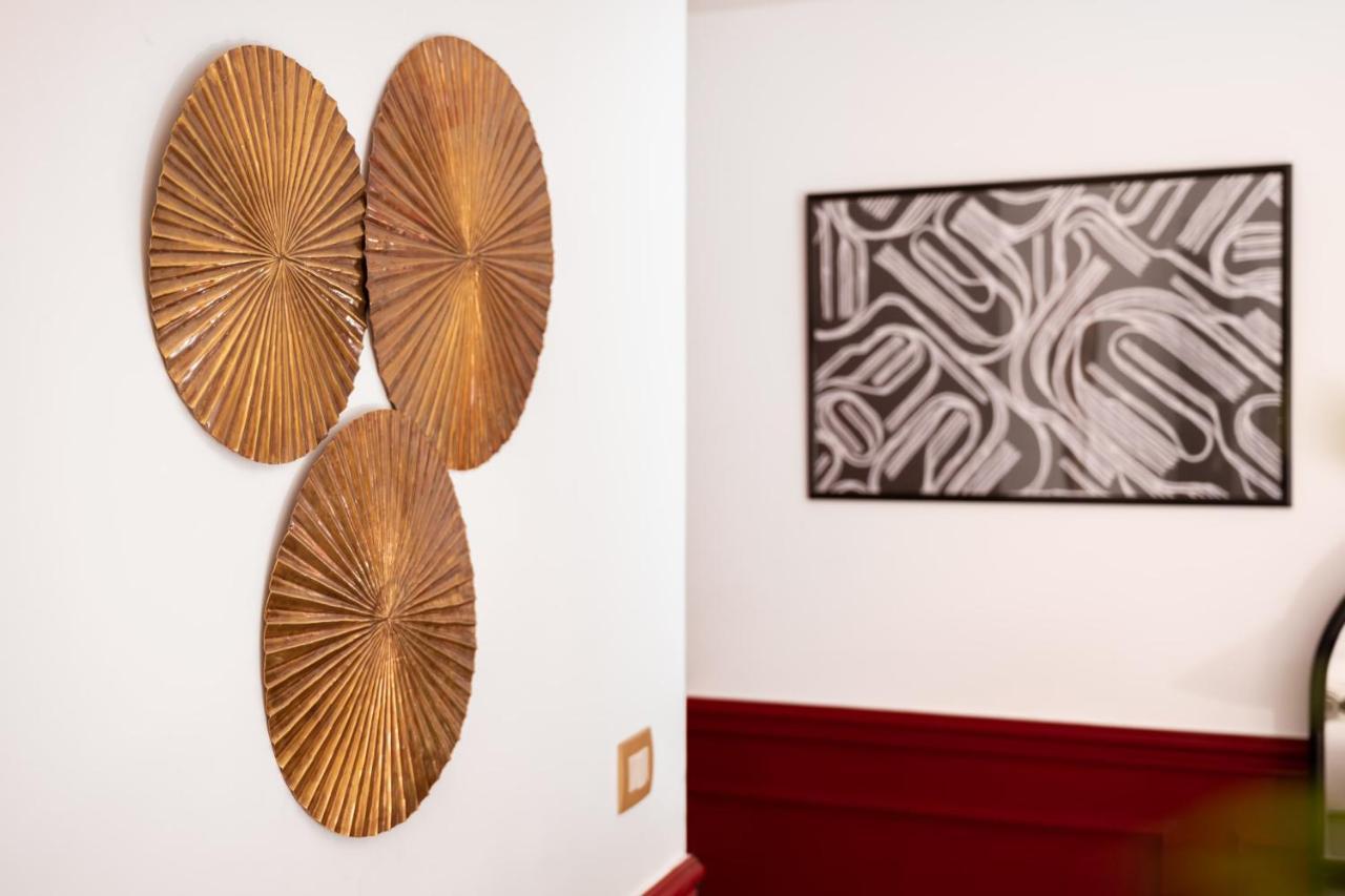 The Red-hot Retro 2bdr Cairo's Downtown Appartement